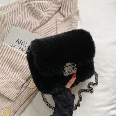 Christmas Gift DORANMI Soft Fur Flap Shoulder Bags For Women 2021 Winter Quality Bag Female Crossbody Buckle Bag Messenger Bolsa Feminina SB750