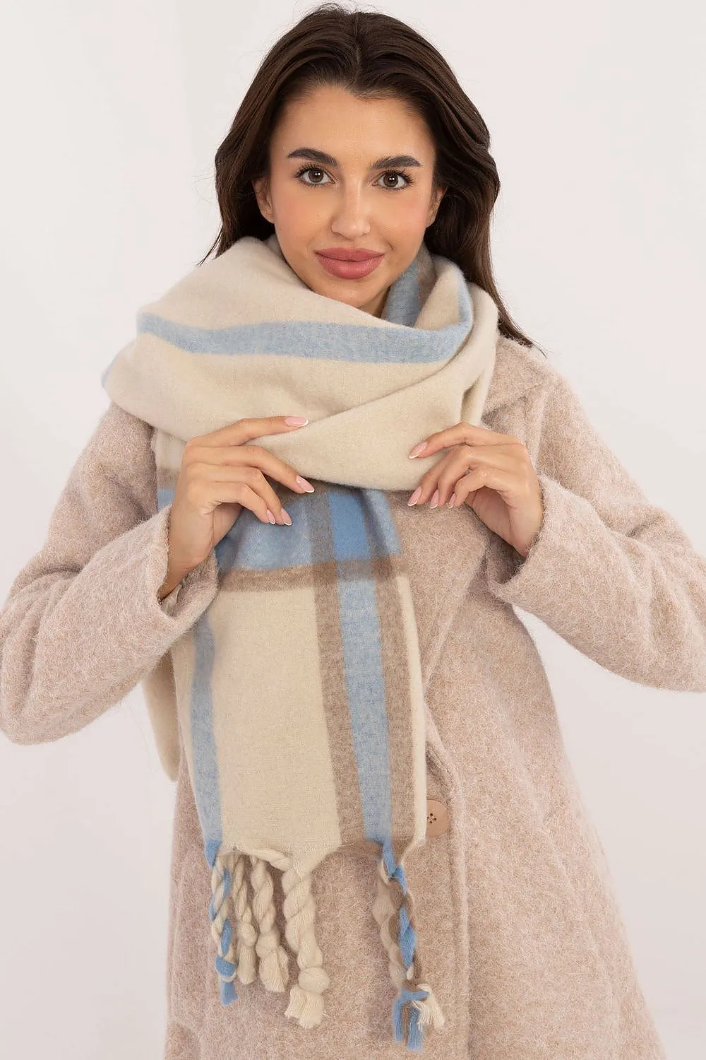 Shawl model 202575 AT