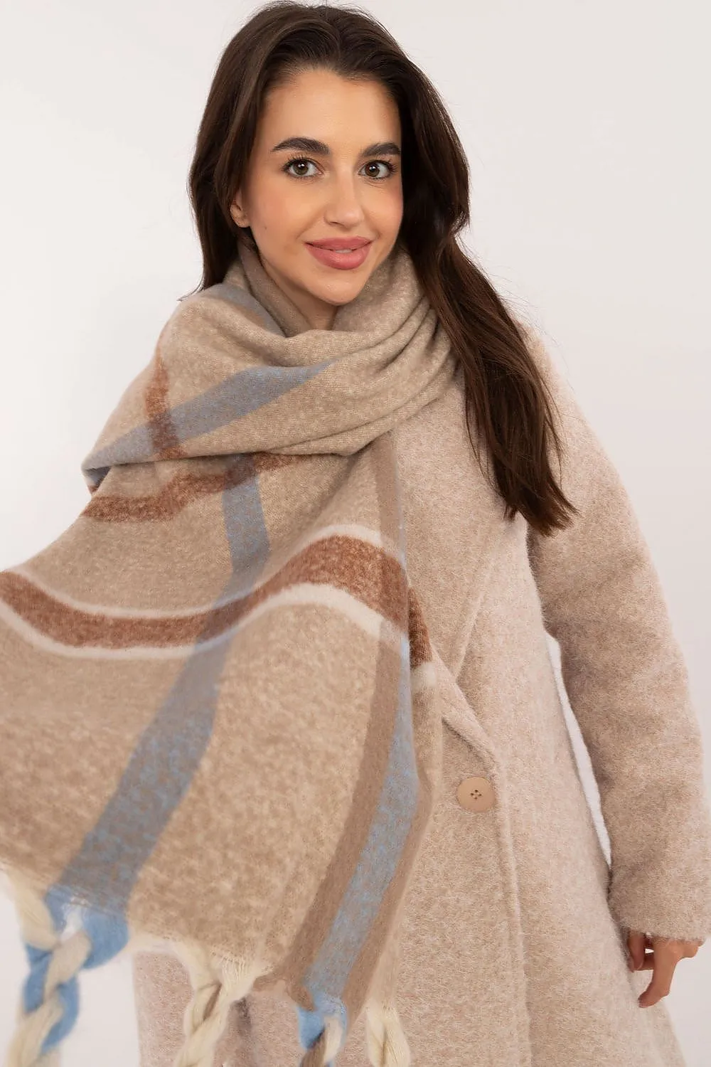 Shawl model 202575 AT